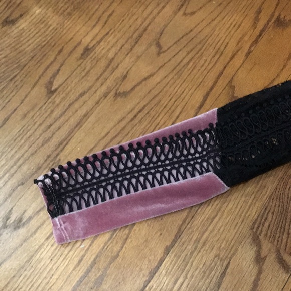 5 for $25! Topshop velvet and lace dress - Picture 3 of 4